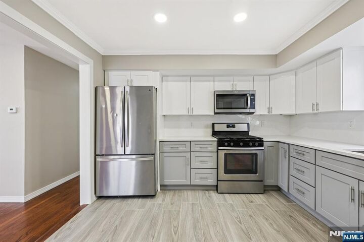 Property Photo:  184 Albert Street  NJ 07031 