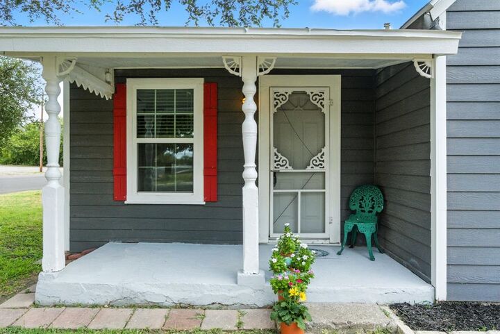 Photo de la propriété:  714 N Walnut Street  TX 76086 