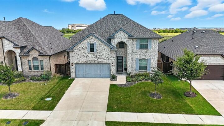 Property Photo:  2605 Thornhill Lane  TX 76084 