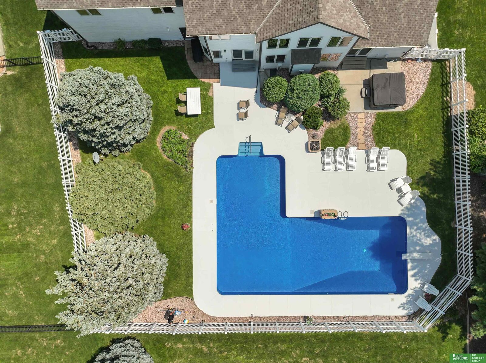 Property Photo:  9902 S 173 Circle  NE 68136 