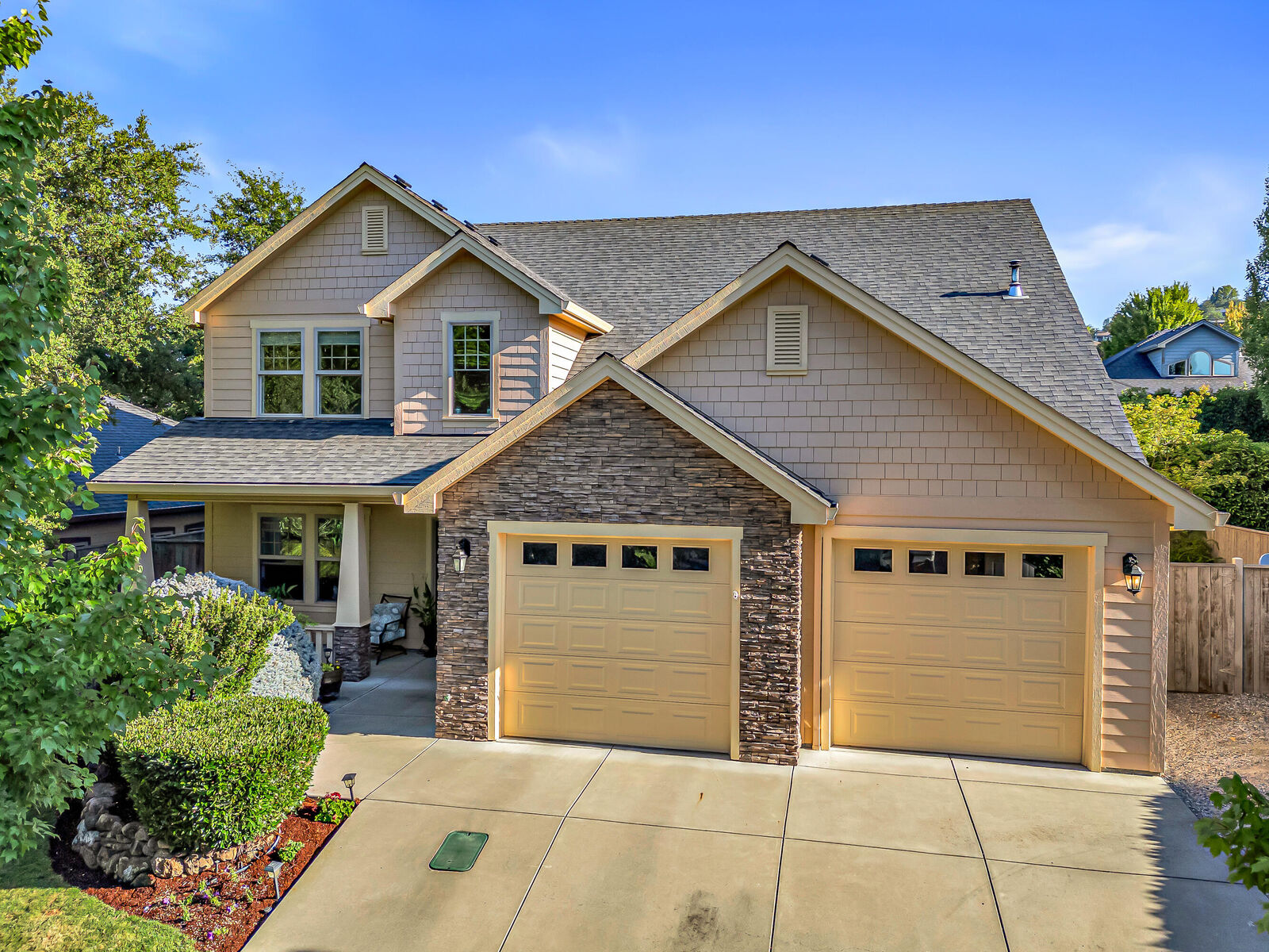 Property Photo:  3909 Crystal Springs Drive  OR 97504 