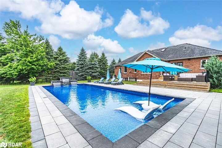 Photo de la propriété: 5 Munro Court ON L9X 0H6
