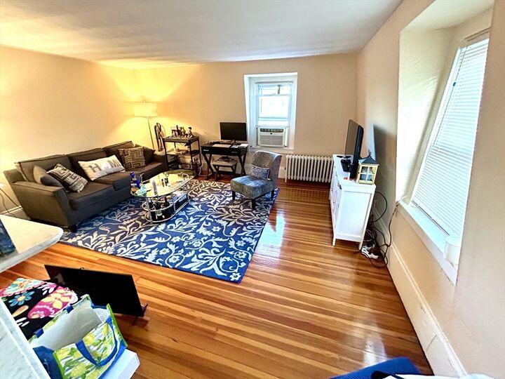 Property Photo:  41 Mount Vernon Street 3  MA 02145 