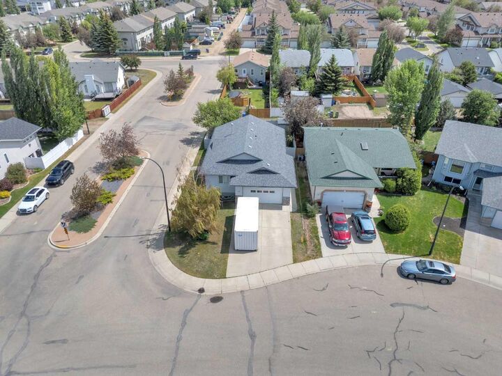 Property Photo:  148 Ammeter Close  AB T4R 2Y4 