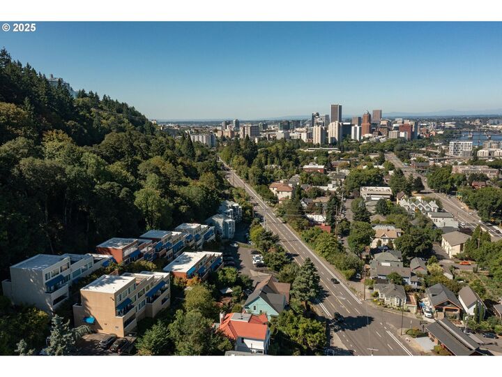 Property Photo: 3515 SW Barbur Blvd S2 OR 97239