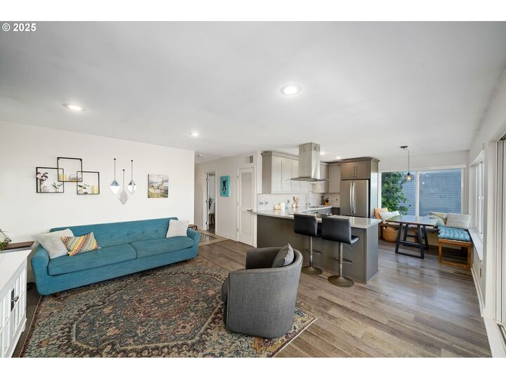Property Photo: 3515 SW Barbur Blvd S2 OR 97239