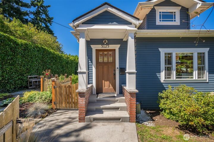 Property Photo: 5129 2nd Avenue NW WA 98107