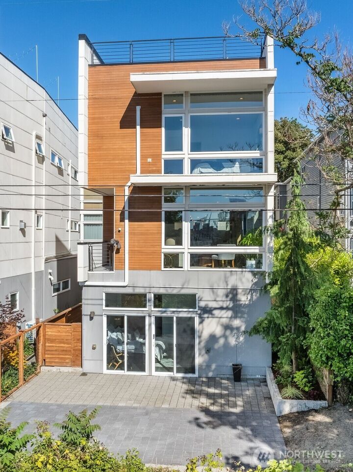 1121  16th Avenue  Seattle WA 98112 photo