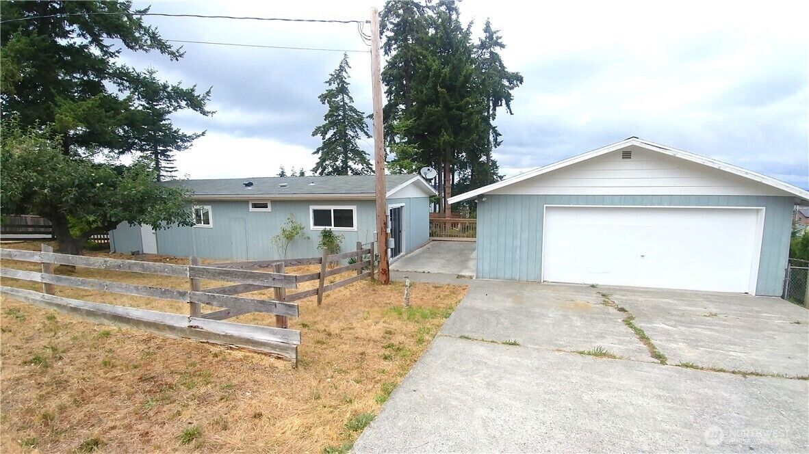 Property Photo: 35 Stillaguamish Avenue NE WA 98282