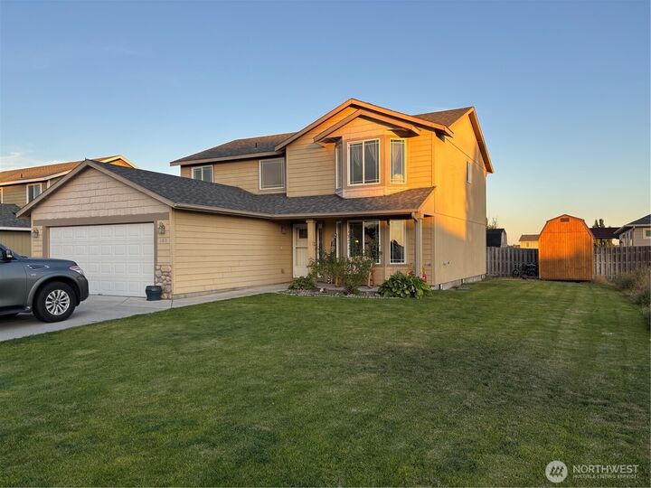 Property Photo:  909 W Polo Ridge Drive  WA 98837 