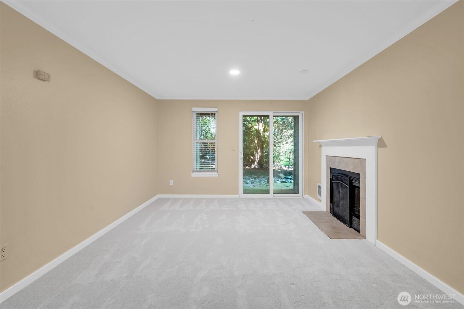 Property Photo:  11102 NE 125th Lane K136  WA 98034 