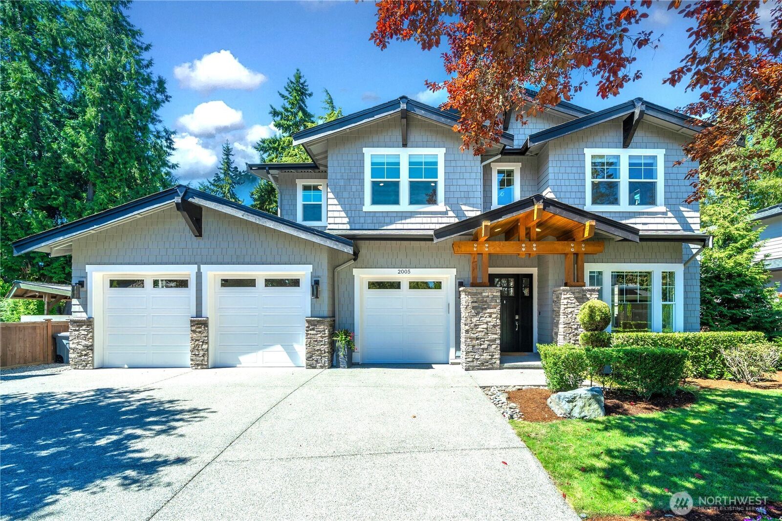 Property Photo: 2005 105th Avenue NE WA 98004