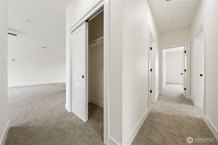 Property Photo:  1131 E Mt Hood Street  WA 99344 