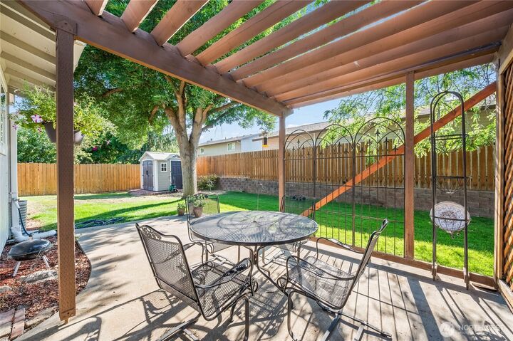 Property Photo: 938 College Street WA 98801