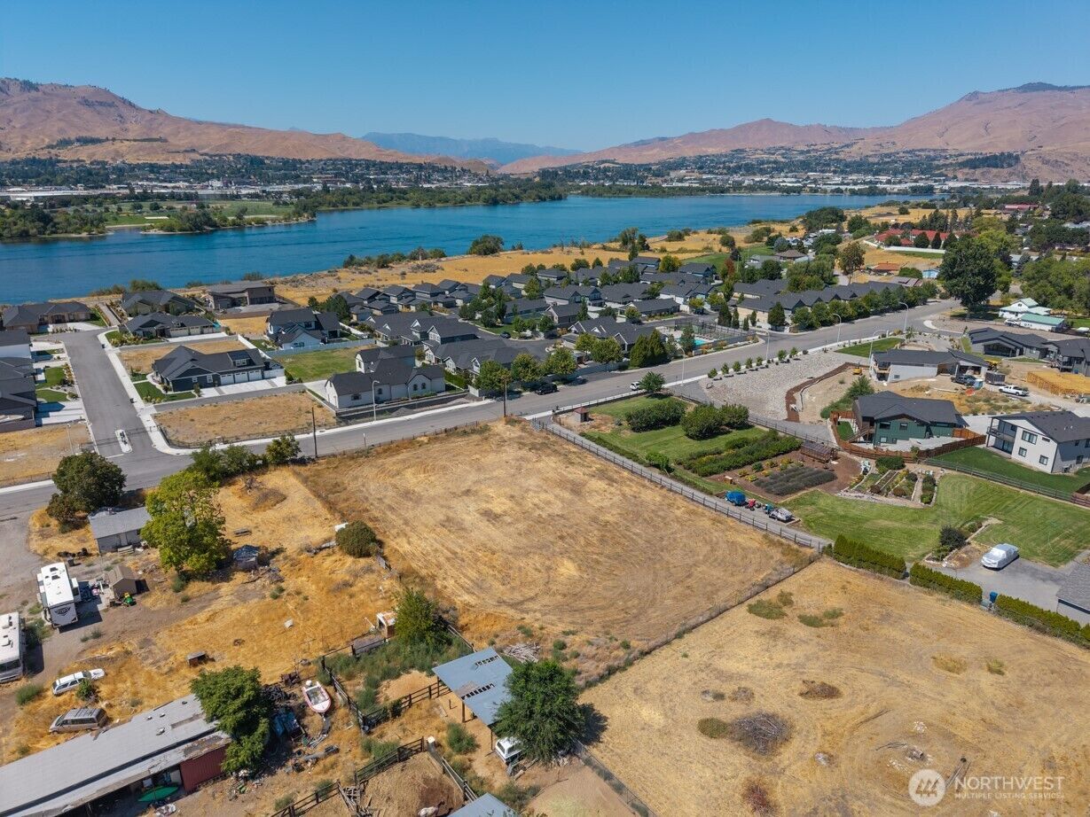 Property Photo: 0 NW Columbia Avenue WA 98802