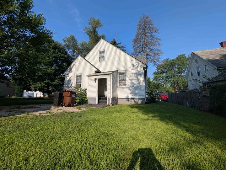 Property Photo:  311 N Johnston Avenue  IL 61101 