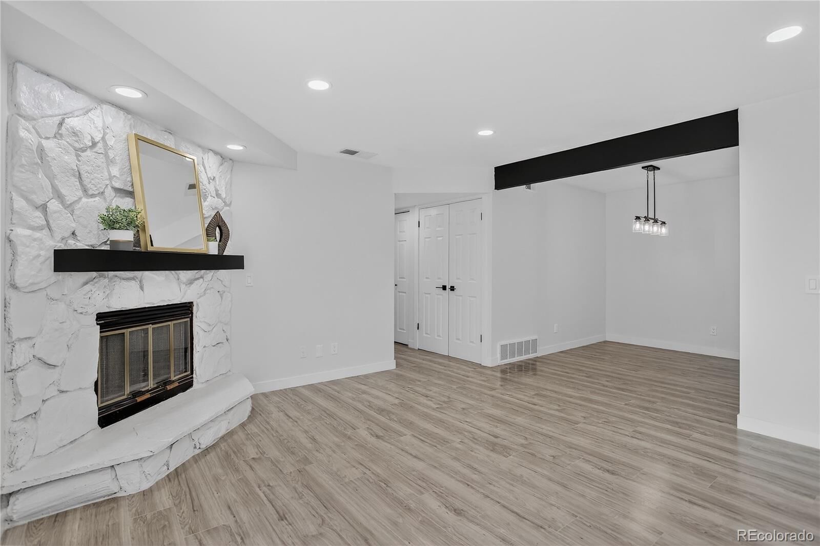 Property Photo: 15350 E Arizona Avenue 106 CO 80017