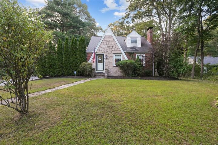75 Smith Avenue  Smithfield RI 02828 photo