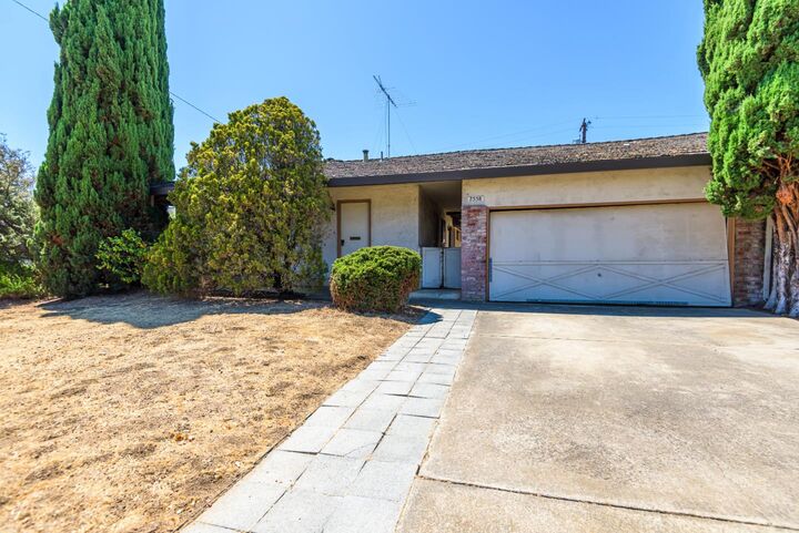 Property Photo: 7558 Rainbow Drive CA 95014