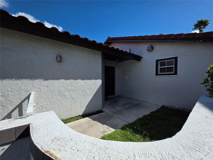 Property Photo:  15564 SW 63rd Ter  FL 33193