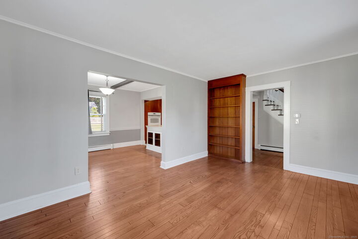 Property Photo:  2 White Street  CT 06066 