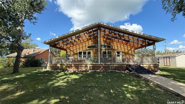 Property Photo:  175 1st Street E  SK S0M 1X0 
