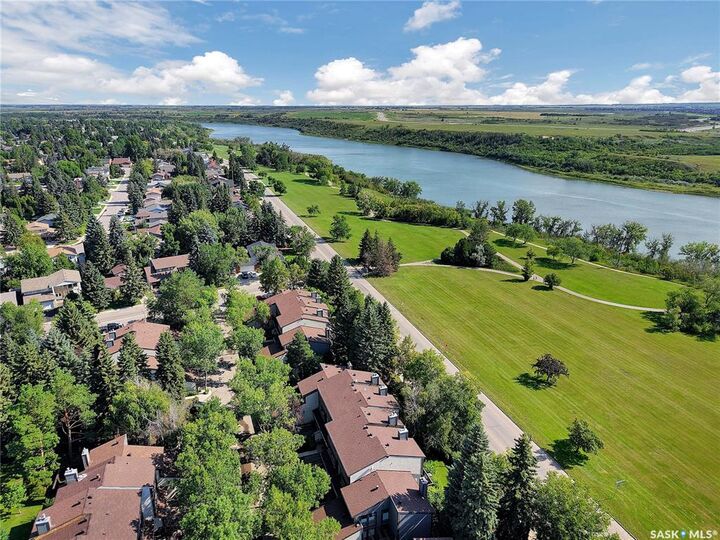 Property Photo: 455 Pinehouse Drive 12 SK S7K 5X1