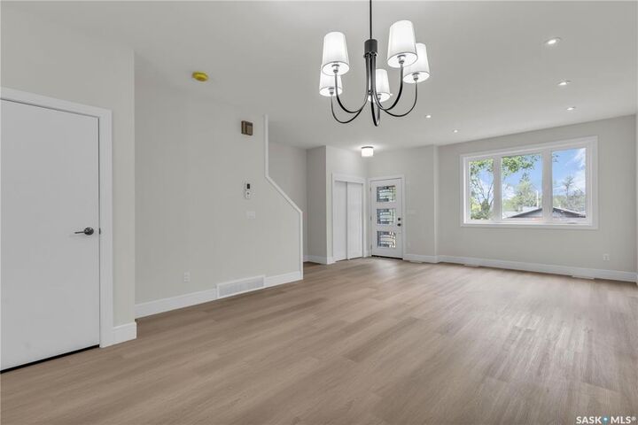 Property Photo:  534 K Avenue N  SK S7L 2M7 