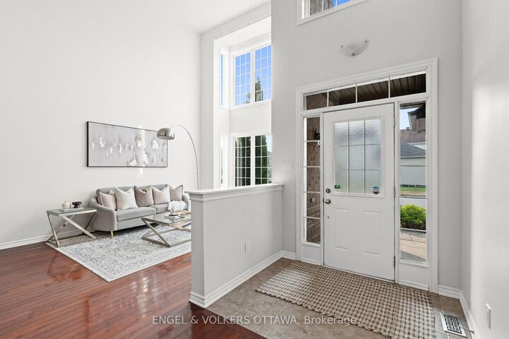 Photo de la propriété:  531 Bretby Crescent  ON K2J 5P9 