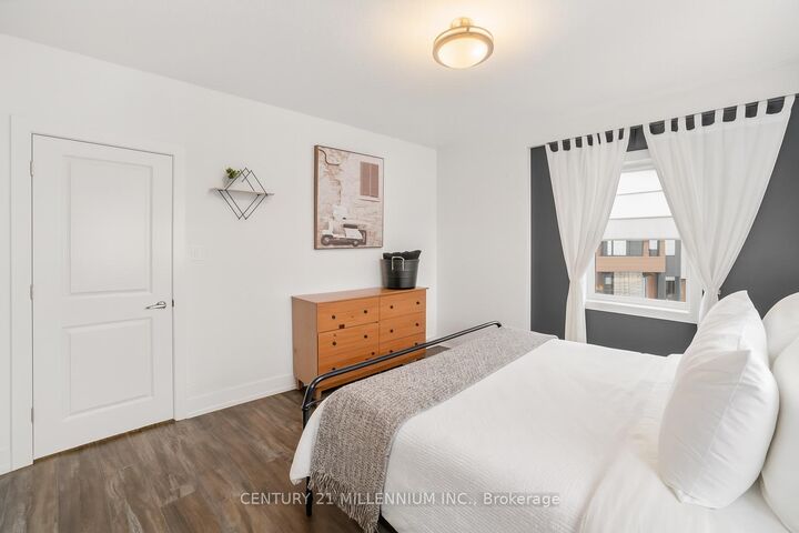 Photo de la propriété: 17 Centre Street 311 ON L9W 7S6