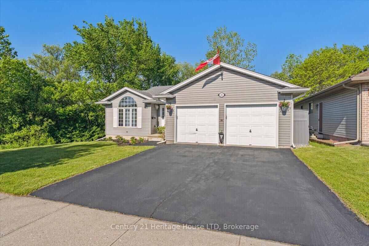 Property Photo: 253 St Lawrence Drive ON L3C 7H6