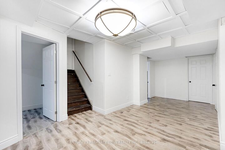 Photo de la propriété: 56 Gentle Fox Drive Basement ON L7C 3S6