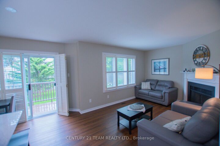 Photo de la propriété:  17 Ruddell Crescent  ON L7G 5N4 