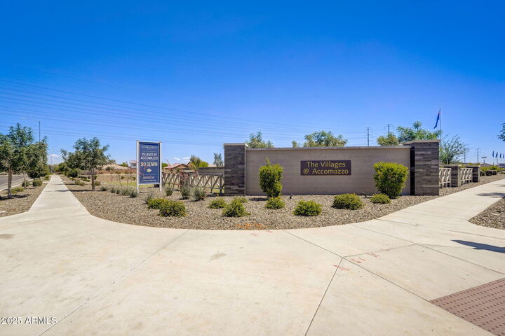 Property Photo:  9817 W Odeum Lane  AZ 85353 