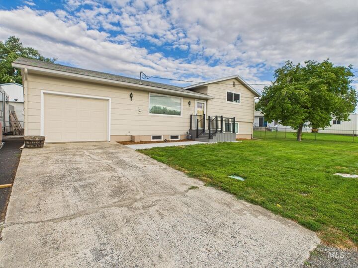 Property Photo:  3625 11th St  ID 83501 