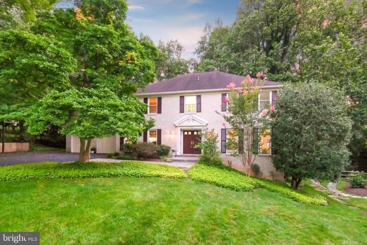 Property Photo:  11004 Roundtable Court  MD 20852 