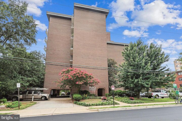 1510 12th Street N 403  Arlington VA 22209 photo
