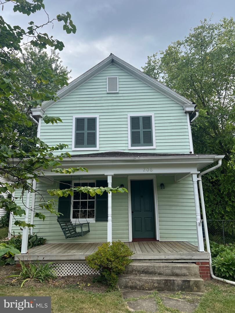 Property Photo:  206 N Mary Street  WV 25427 