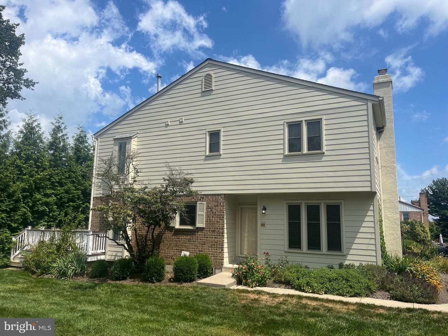 Property Photo:  4 Fairfax Vlg  PA 19063 
