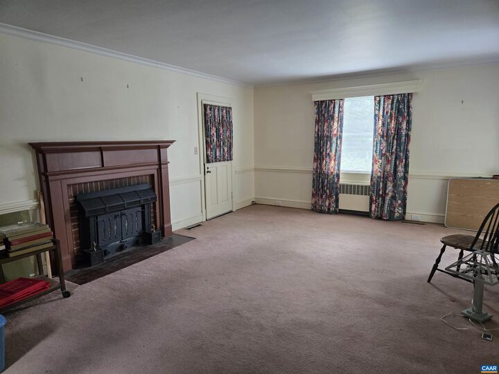 Property Photo:  204 Fayette St  VA 23901 
