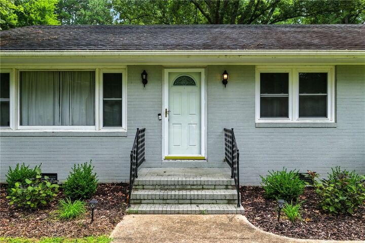 Property Photo: 70 Postle Cove Road VA 23035