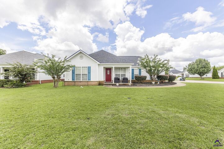 Property Photo:  201 Melvina Drive  GA 31088 