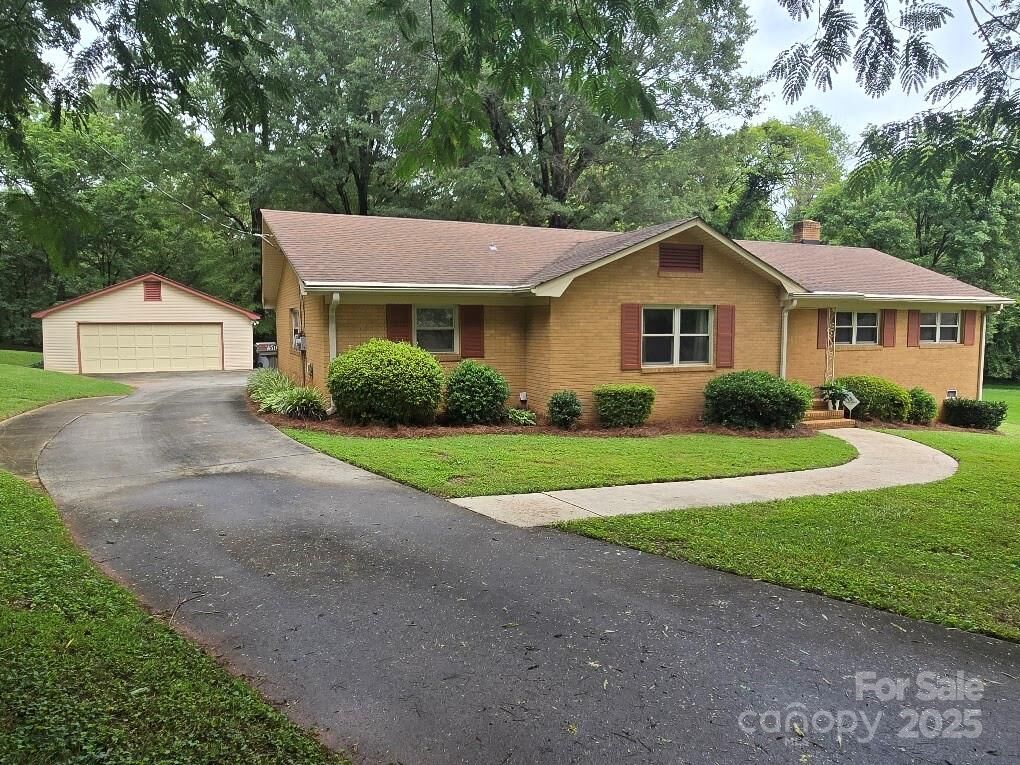 Property Photo:  9517 Gregory Place  NC 28227 