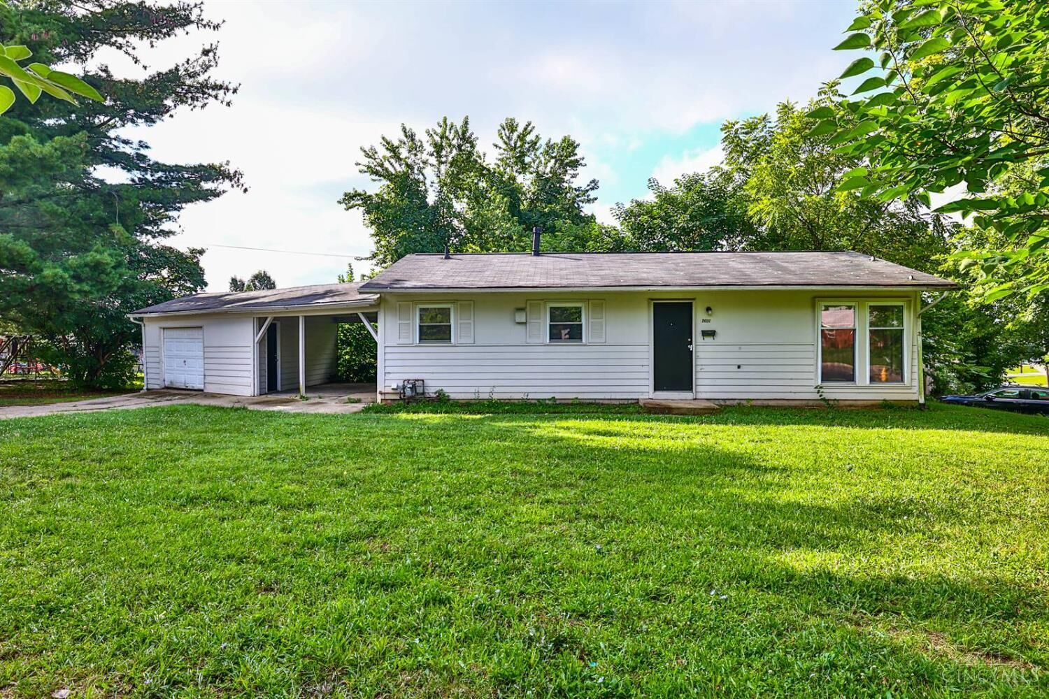 Property Photo:  2697 Wenning Road  OH 45231 