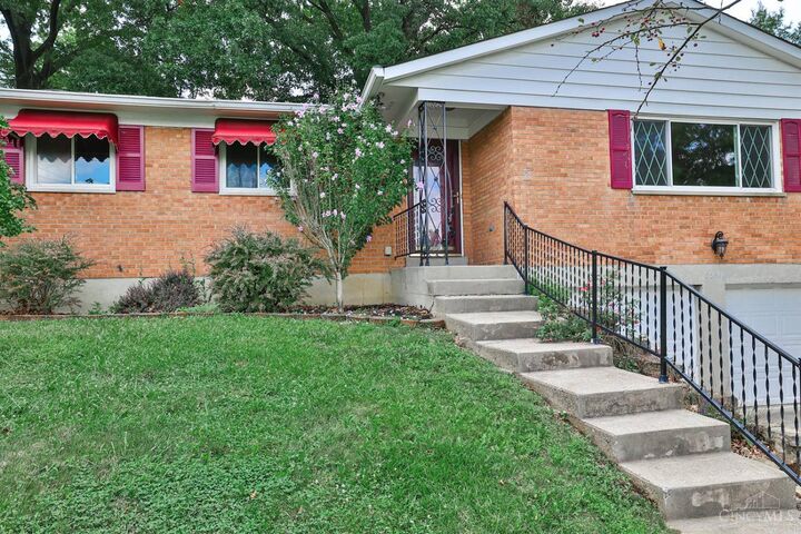 Property Photo: 8560 Hallridge Court OH 45231