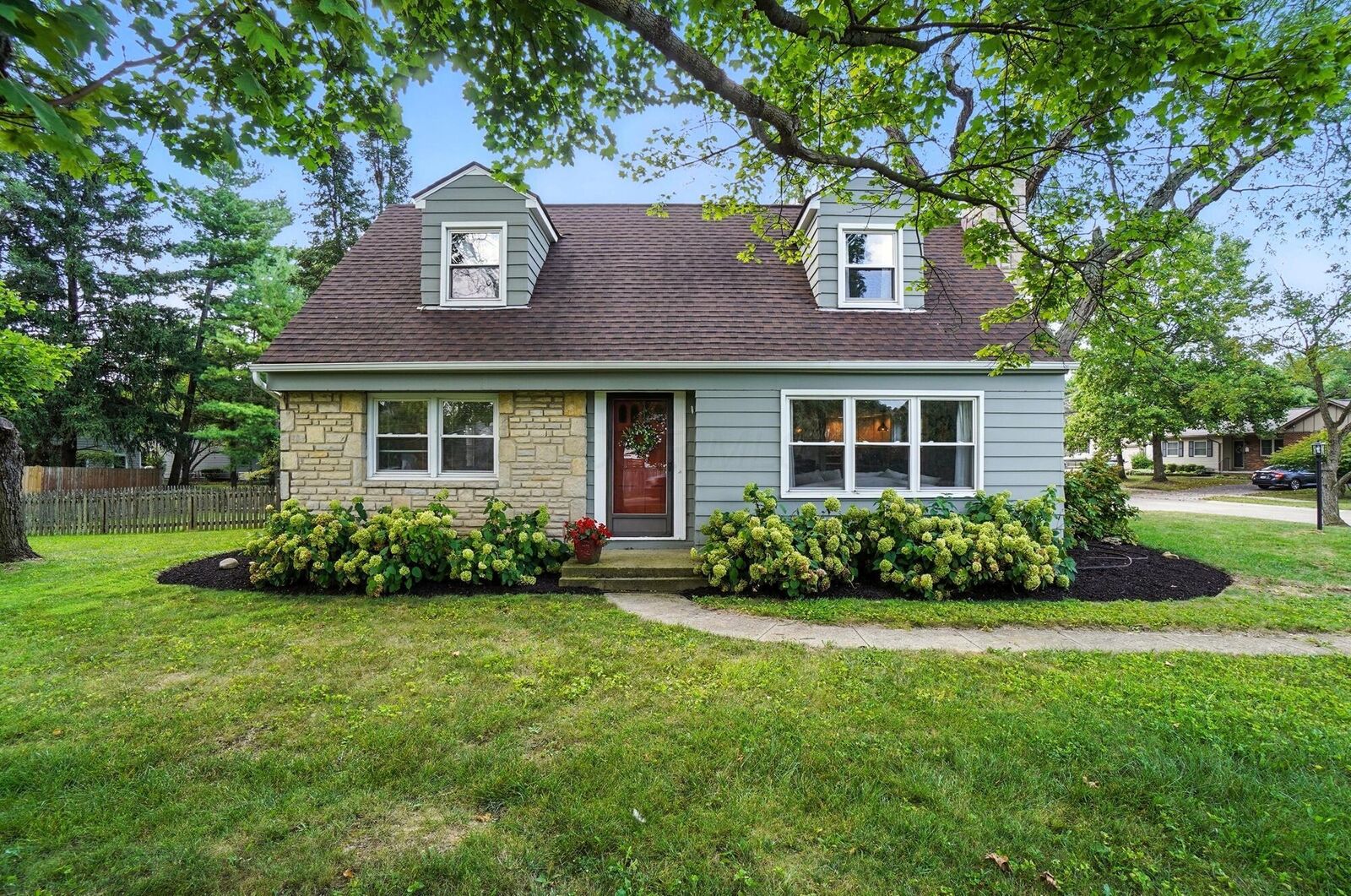 Property Photo: 2701 Snouffer Road OH 43235