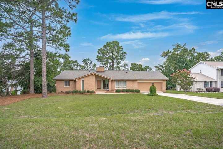 Property Photo: 7811 Hunt Club SC 29223-2570