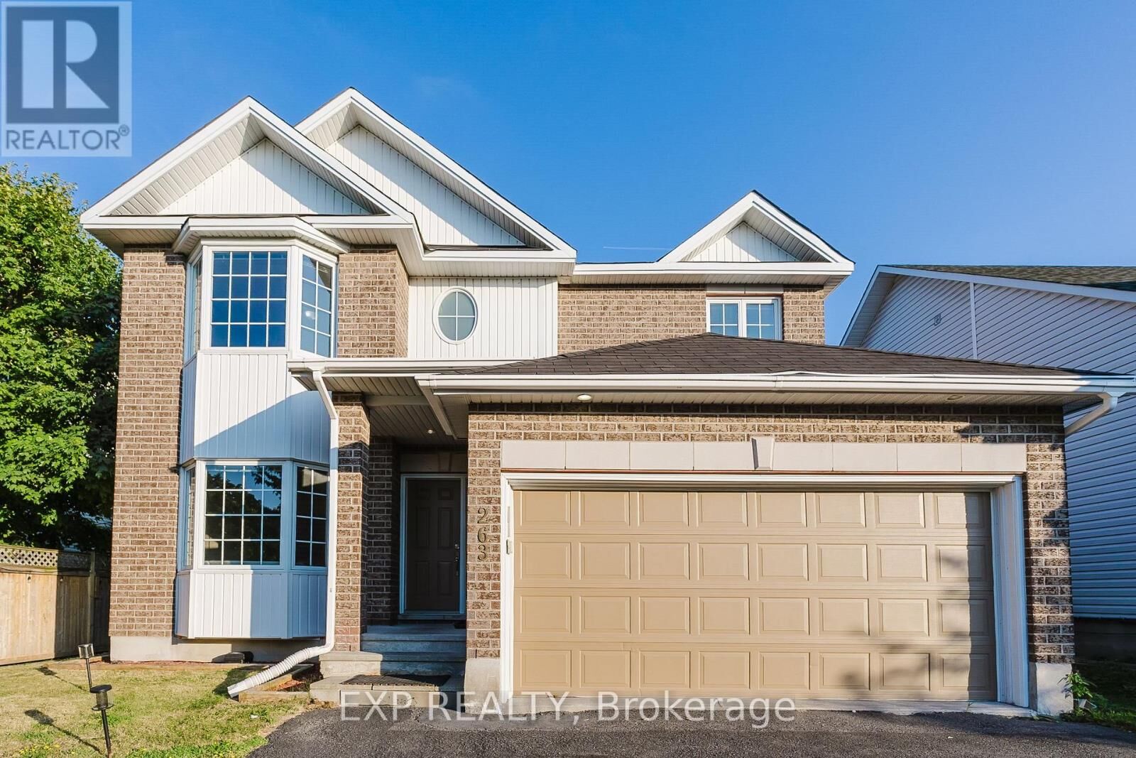 Property Photo: 263 Deercroft Avenue ON K2J 5J9