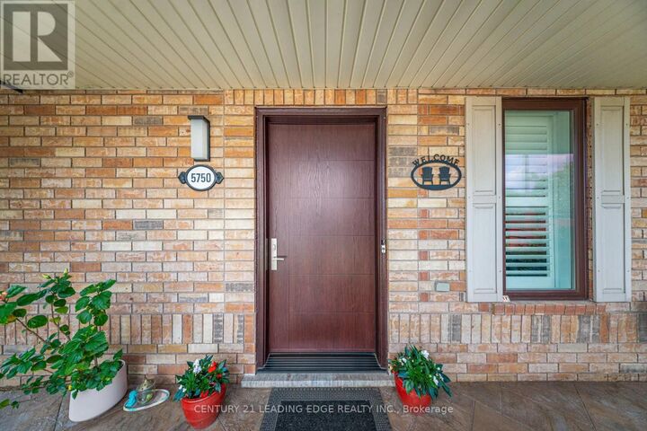 Property Photo: 5750 Churchill Meadows Boulevard ON L5M 7A5