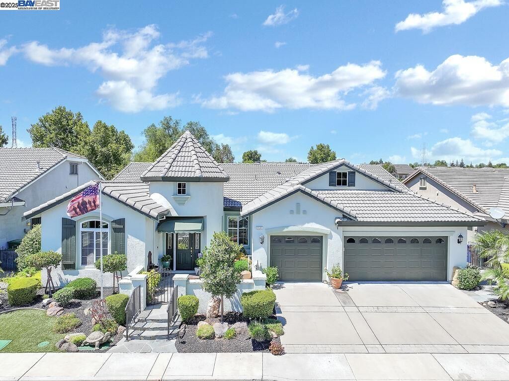 Property Photo:  1131 Burghley Ln  CA 94513 